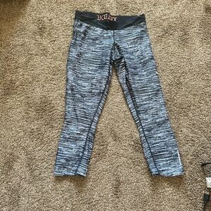 Nike Women's Black and white Patterned Leggings